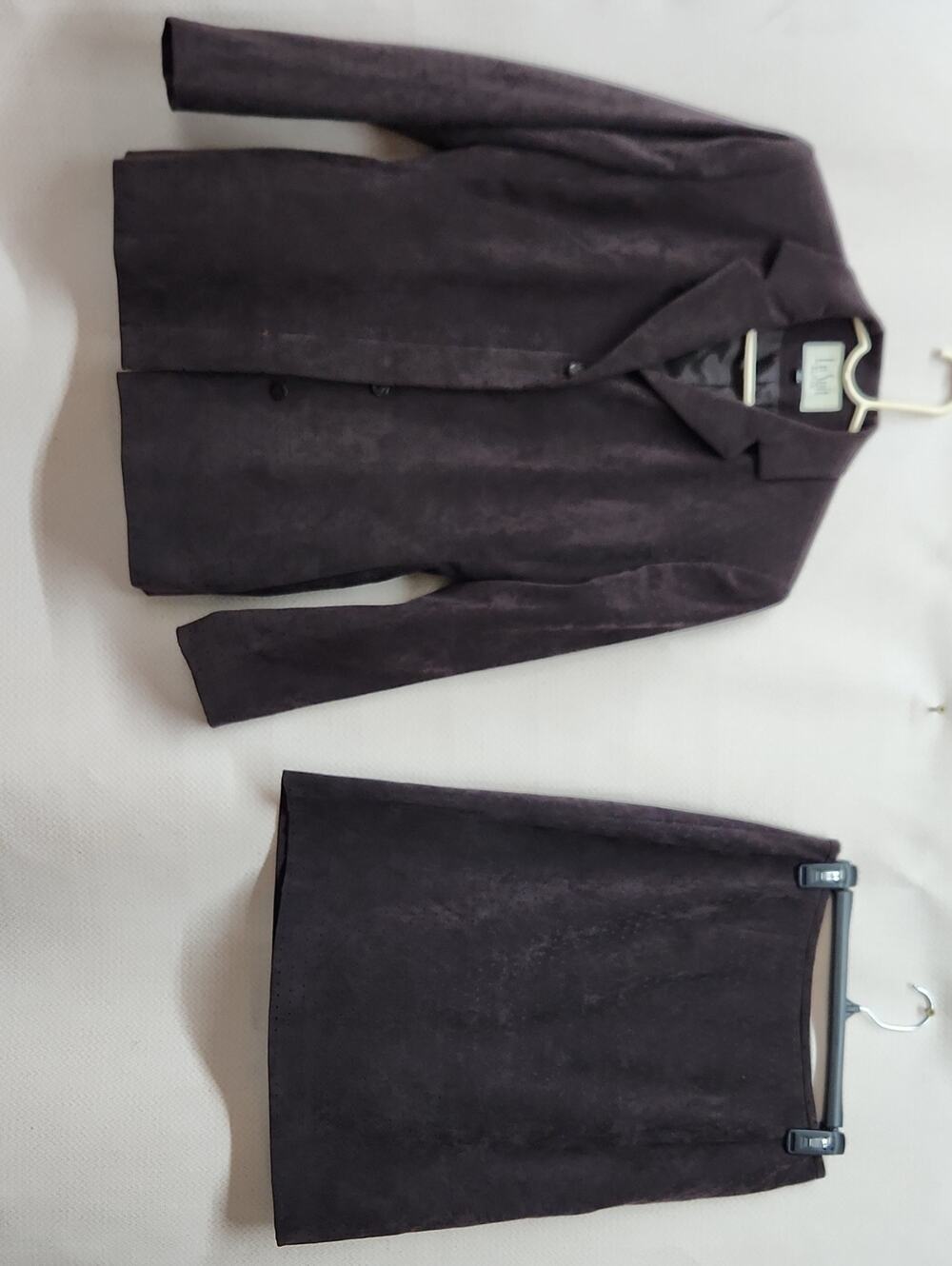 Le Suit Petite Brown Suede-Look Two-Piece Suit